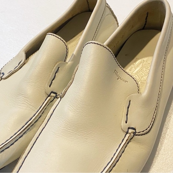SALVATORE FERRAGAMO Leather Driving Loafers Off White - Picture 7 of 15